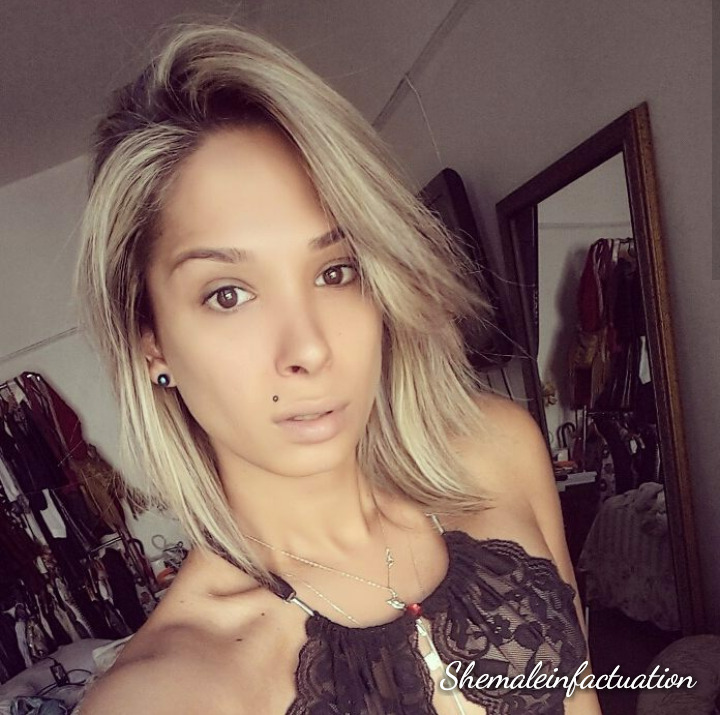 shemaleinfactuation:  👑 Bianca Hills ❤❤❤Like, reblog, &amp; follow @shemaleinfactuation