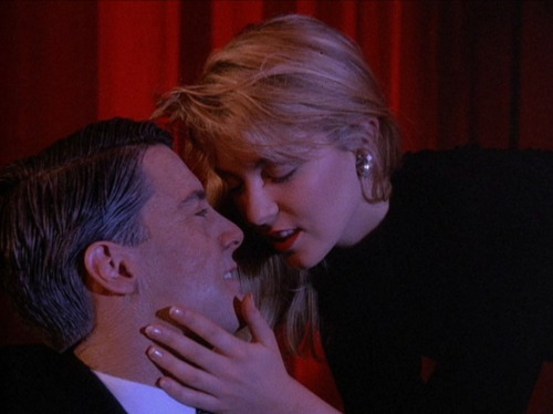 cynema: “I know who killed Laura Palmer” Twin Peaks (1990-1991) dir. David Lynch