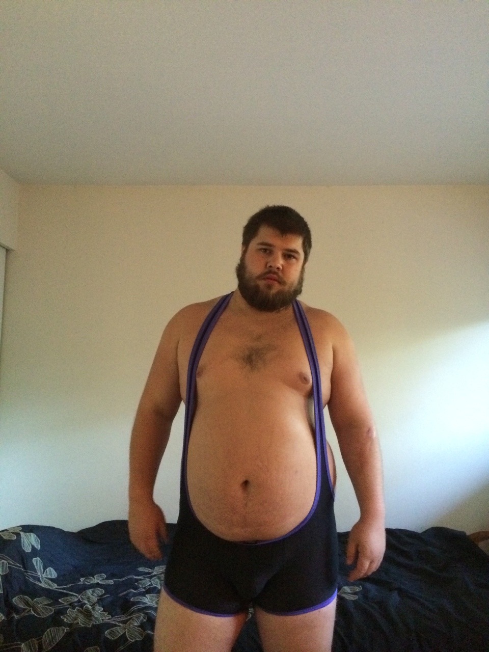 cubtastic:  chubpornlover:  ontbearchaser:  ravenclaw-prefect-anthony, posing in