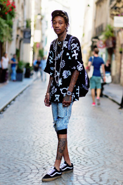 cocaine-nd-caviar:  Dope Streetwear Posts