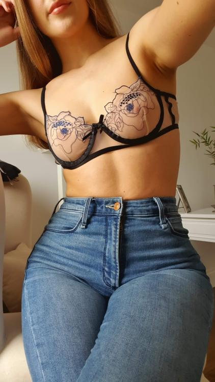 Do you think my bra looks cute with these jeans? 