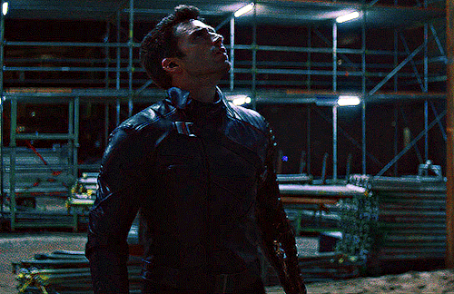 buckybarnesj: BUCKY BARNES’ HOTTEST MOMENTS 6. 85/161 votes | Bucky catching the shield, the knife a