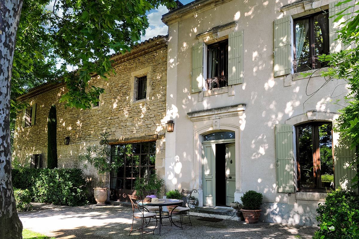 Favorite village. Luxury Provence House. Meadow. Petit Luxuries.
