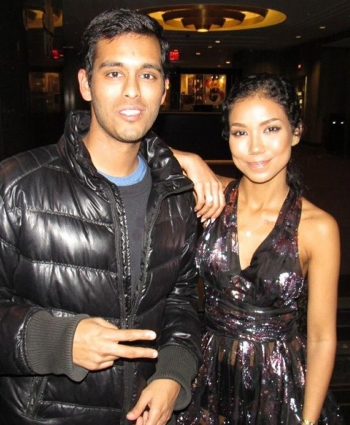 [FANTAKEN] 171106 Jhené Aiko With Aamirmulla On Set For Late Night With Seth Meyers.
