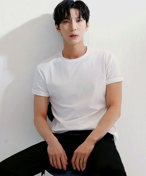 vixx leo new profile photos