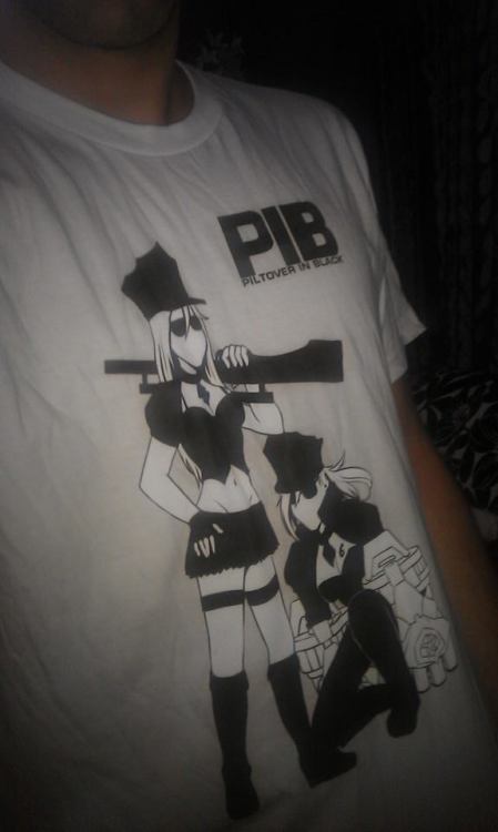 mickysinmouse:  I love my new t-shirt *w* ikebanakatsu i love u <3 *O*  omg thanks!!!!! It looks very cool *_* here the shop!