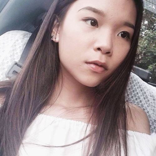 sgfappinggoods: So the story was told by her fwb. She was drunk and follow him back home after clubb
