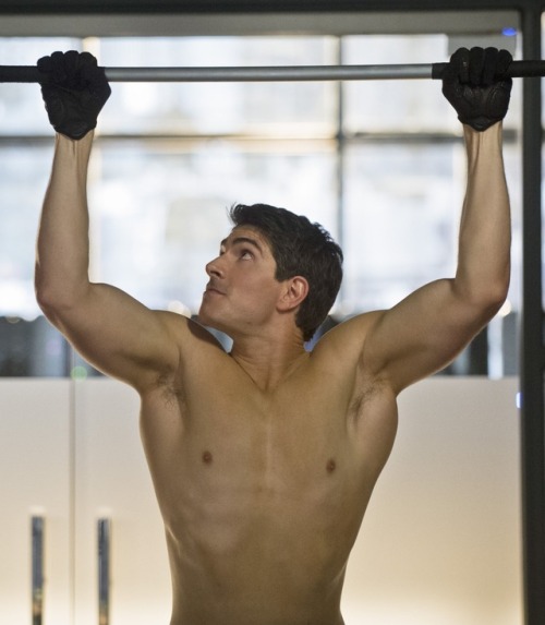 superrouth:Brandon Routh on the salmon ladder.