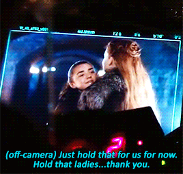 maisiewilliamssource: Maisie Williams and Sophie Turner behind-the-scenes on GoTS7E4