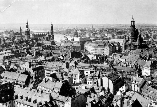 deutschemark: The bombing of Dresden began on Tuesday, February 14th,1945 with two air raids carried
