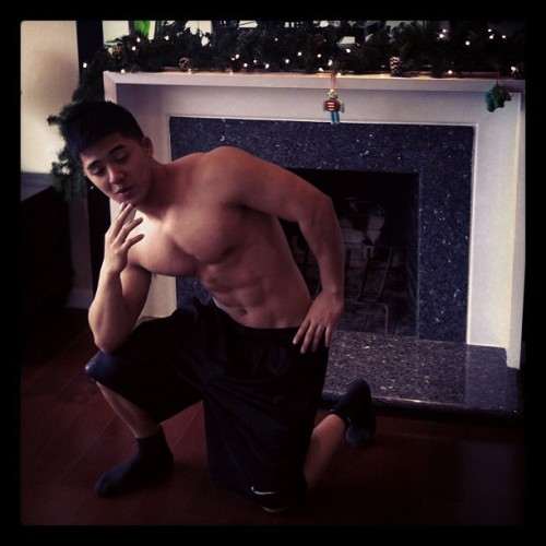 guysinshortsandsocks:  You know they are hot! 