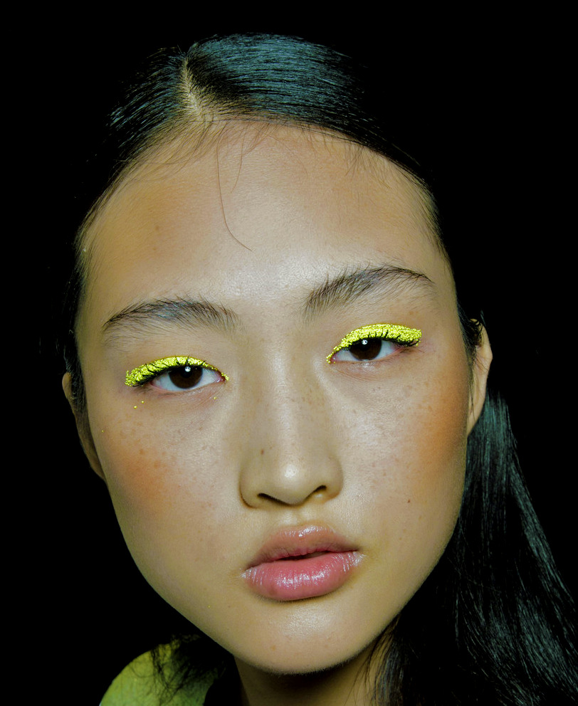 furples:  Jing Wen @ Massimo Rebecchi Spring 2014