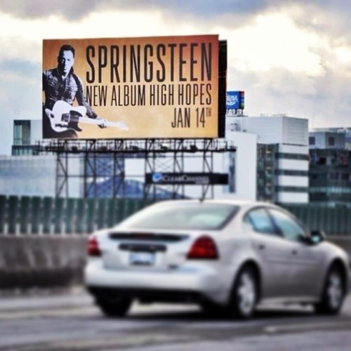 thomasfussenegger:regram @springsteenSpotted in Canada. #highhopes via Instagram ift.tt/1dM6M