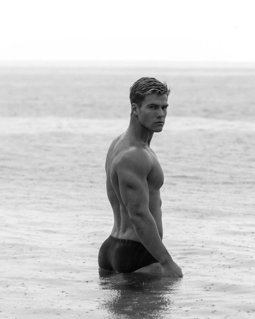 hotfitstuds