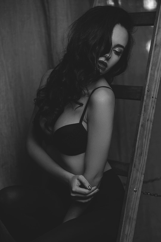 br-e-a-t-h-l-e-s-s:  instagram naathymoretto 