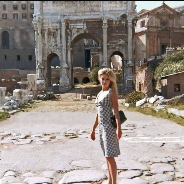 Sharon Tate's Italy trip in 1964, photo by Jay Sebring🌻
Via @polanskisharontate on Instagram🌻