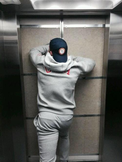 inothernews:
“ The U.S. bobsledder who got stuck in his bathroom in Sochi is now stuck in an elevator in Sochi. (via Deadspin)
”