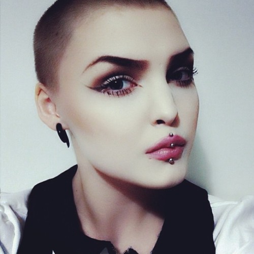 kathy-alexa:  roseshock:  zoomarang:  roseshock:  No hair is my favorite hairstyle.  Less make up baby and ill take you home. ;)  I don’t fucking care  Less make up? Are you crazy? Her make up here is perfect!