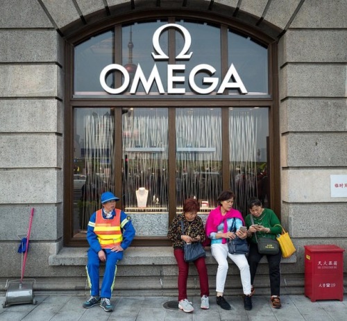 #omegawatches #streetcleaner #shanghailife_ #shanghaiist #streetphotoreview www.instagram.co
