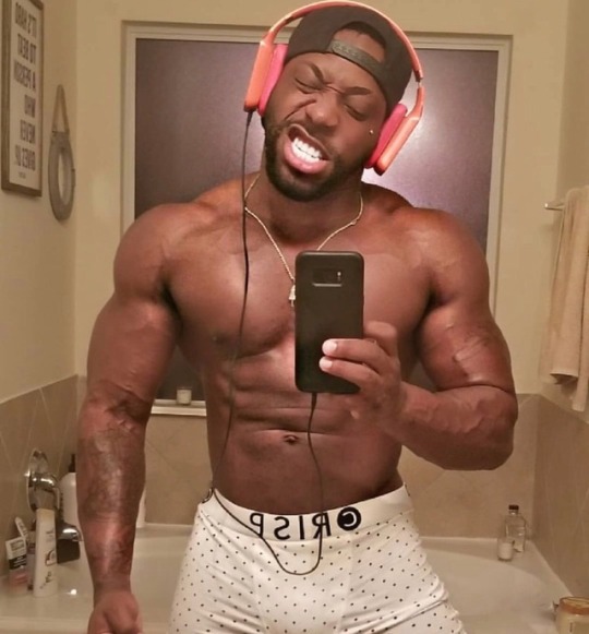 plutoworldsblog:  GAHHHHHH DAMN