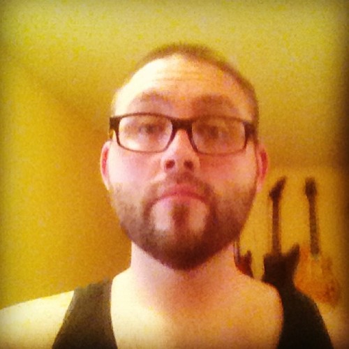 Good beard day. Had to share. #selfiequeen #beard #beardlife #facialhair #glasses #heyboyhey