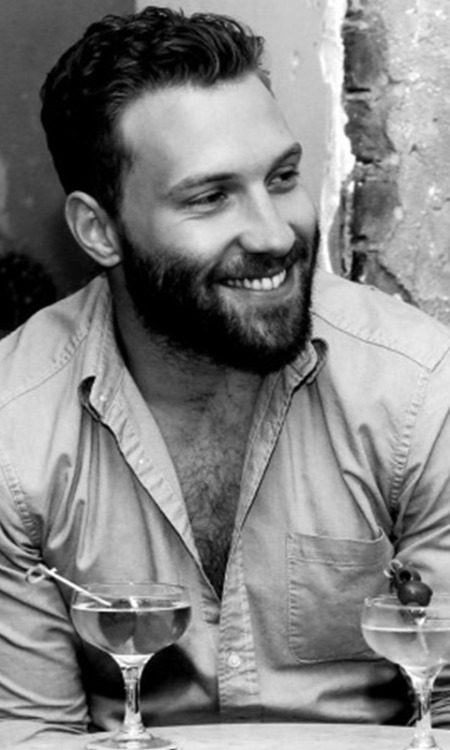 Sex male-and-others-drugs:  Jai Courtney  pictures