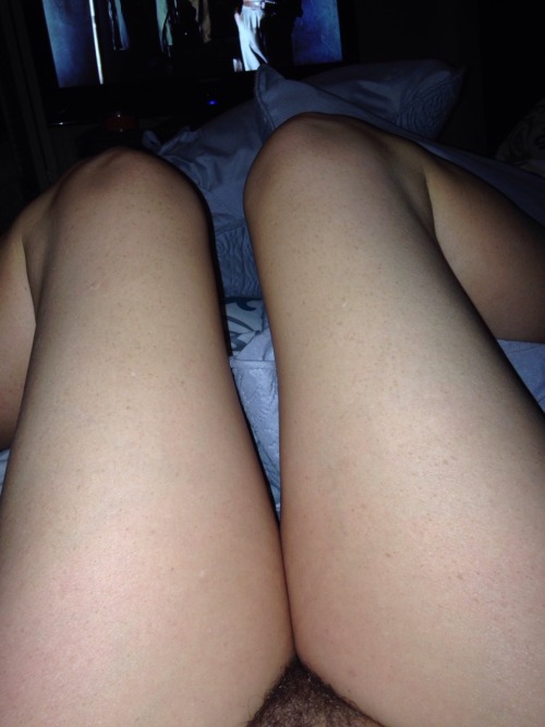 nudistcouplencva:  Not a stitch of makeup no bra no panties hot oil treatment in my hair and still posing ;)