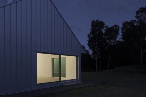 subtilitas:  MOS - House for an artist, Columbia County NY 2015. Photos © Michael Vahrenwald. さらに読む