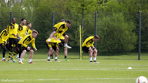 flavenne:Marco and Auba having too much fun with leapfrog exercise