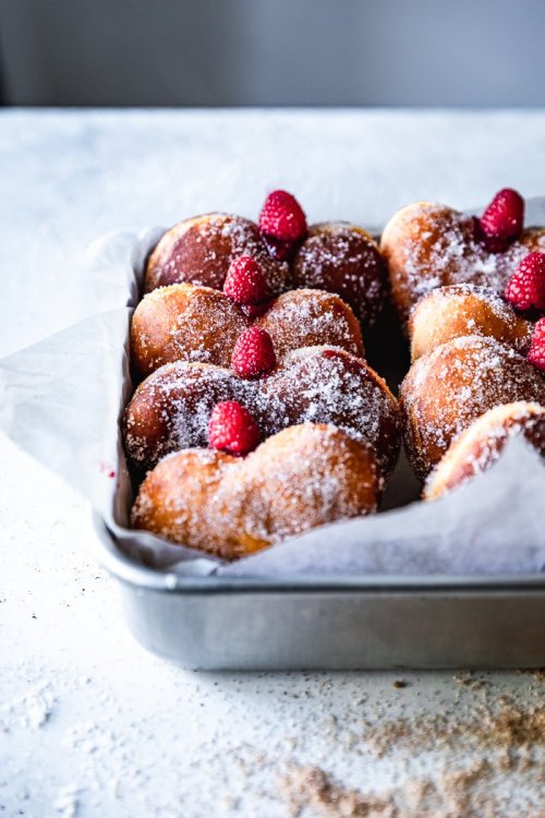 sweetoothgirl:Raspberry Jelly Heart-Shaped Doughnuts