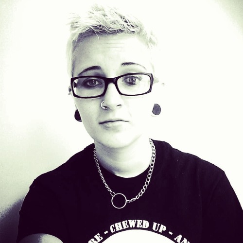 violentpunkcult77:  tank-grrl:  Date me.  Date tank-grrl