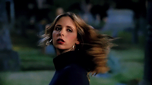 tanoraqui: theseniorpartners: no one does a half-turn hair swish like SMG #that second