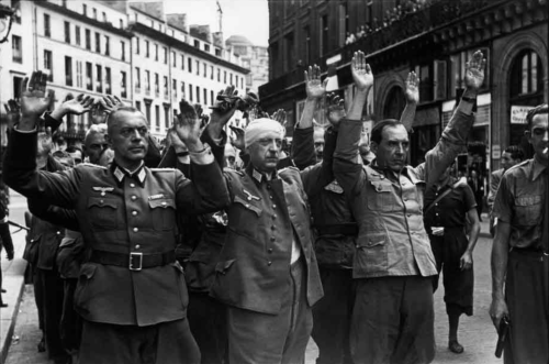 kvetchlandia: Henri Cartier-Bresson     Captured Nazi Occupiers After the Liberation 