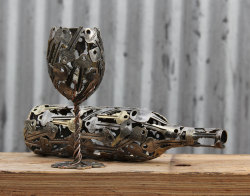 culturenlifestyle:  Handmade Sculptures Made From Reclaimed Coins and Keys Moerkey specializes in making sculptures from keys and copper pipe, wire and coins for the living space, such as bowls. The unorthodox material gives each sculpture a rustic,