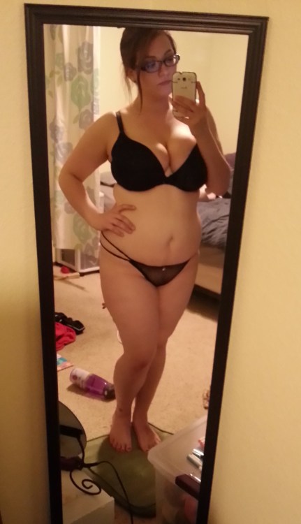 littlemissmelissa69:  New thong from a follower :)Check out my wishlist link in bio!