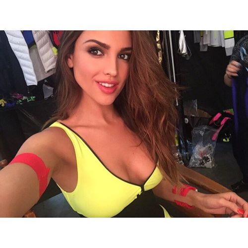 updateseiza:  @eizagonzalez: Behind the scenes de la sesión para @marieclaire_la ❤️ empezando