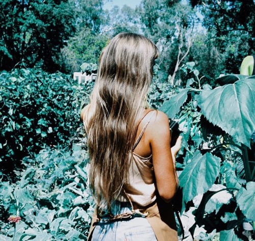 http://castawaylabel.tumblr.com/post/116636696013