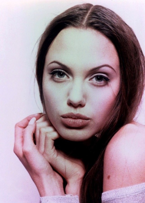 thesadfeeling:  Angelina Jolie, 1994