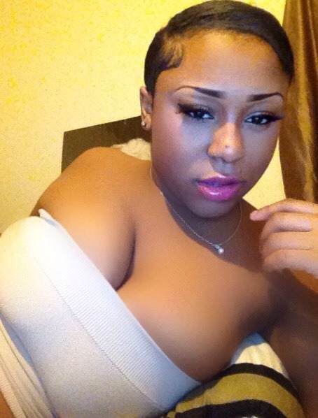 cethomp76:  gurillaboythamane:  SO SEXY SO PRETTY  Love your pics, that monkey looks