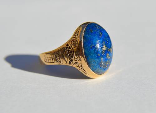 allaboutrings:Vintage 14k Yellow Gold Lapis Lazuli Ring