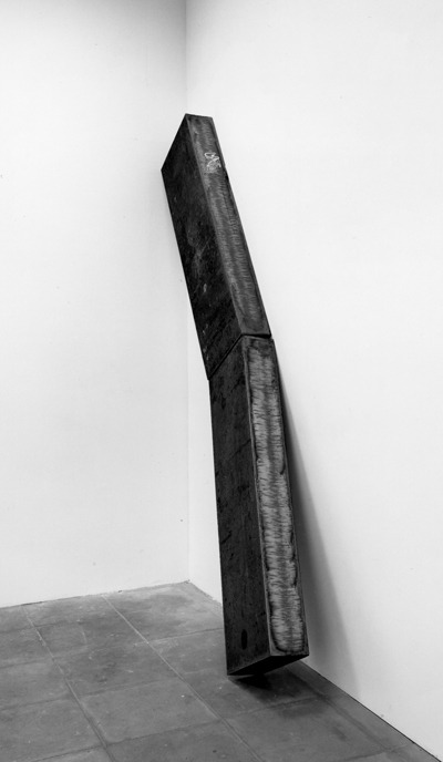 nearlya:  Richard Serra. Spine (for Max Imdahl), 1988, Steel, 2 bars 
