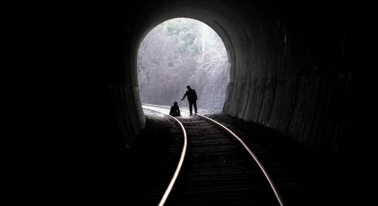 scenesandscreens:Memories of Murder (2003)Director - Bong Joon-ho, Cinematography