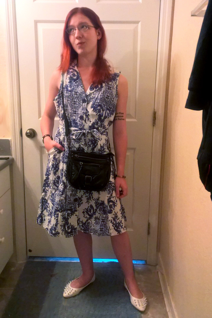 zjemptv:  Dress with pockets