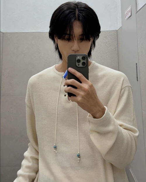I Want To Destroy All The Scissors In The World KQ DON'T TOUCH HIS HAIR