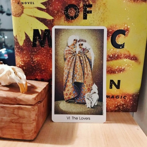 #dailytarot 11/16 ✨ The Lovers ✨ Today’s #message is to surround yourself with people who lift you u