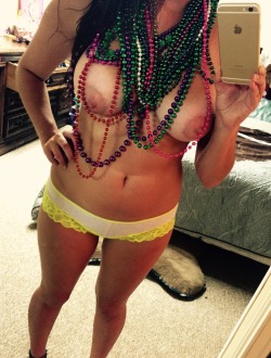 bettysurferwife:  😘 those beads… 