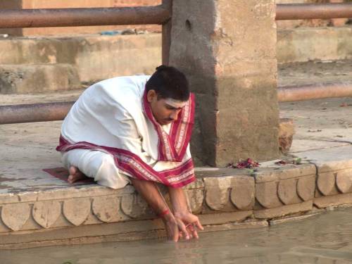 arjuna-vallabha:Gayatri time at Varanasi