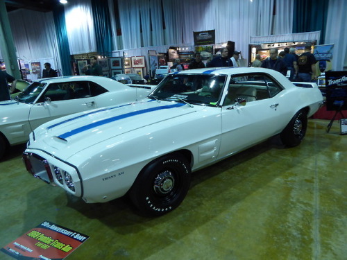 fromcruise-instoconcours: First-year Pontiac Trans Am