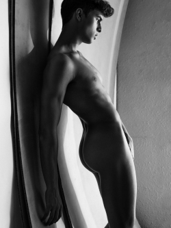 gonevirile:Eduard Torres by Alejandro Brito