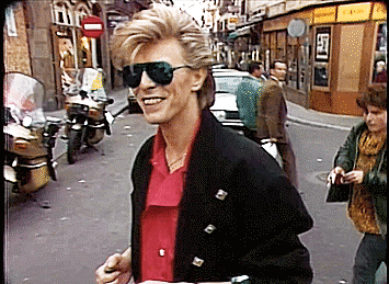 bowieinmotion:With Peter Frampton in Madrid (1987)
